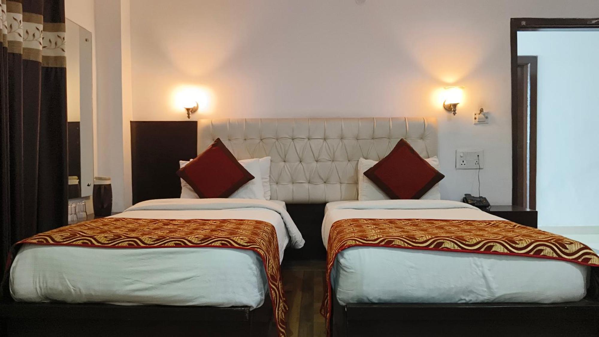 Hotel Samovar By Goyal Hotel Агра Экстерьер фото
